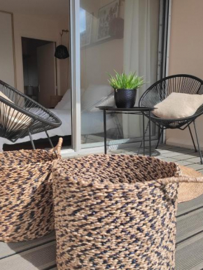Le 3 appartement vue mer avec jardin 100m de la plage et de la thalasso